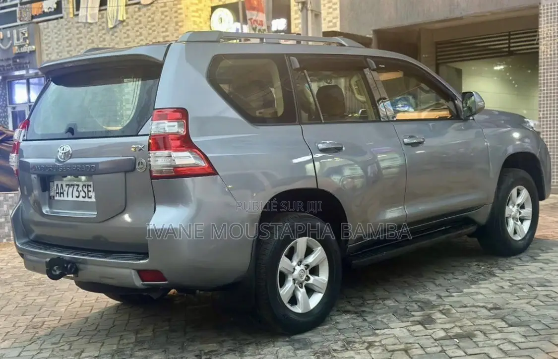 Nouveau Toyota Land Cruiser 2013 Gris