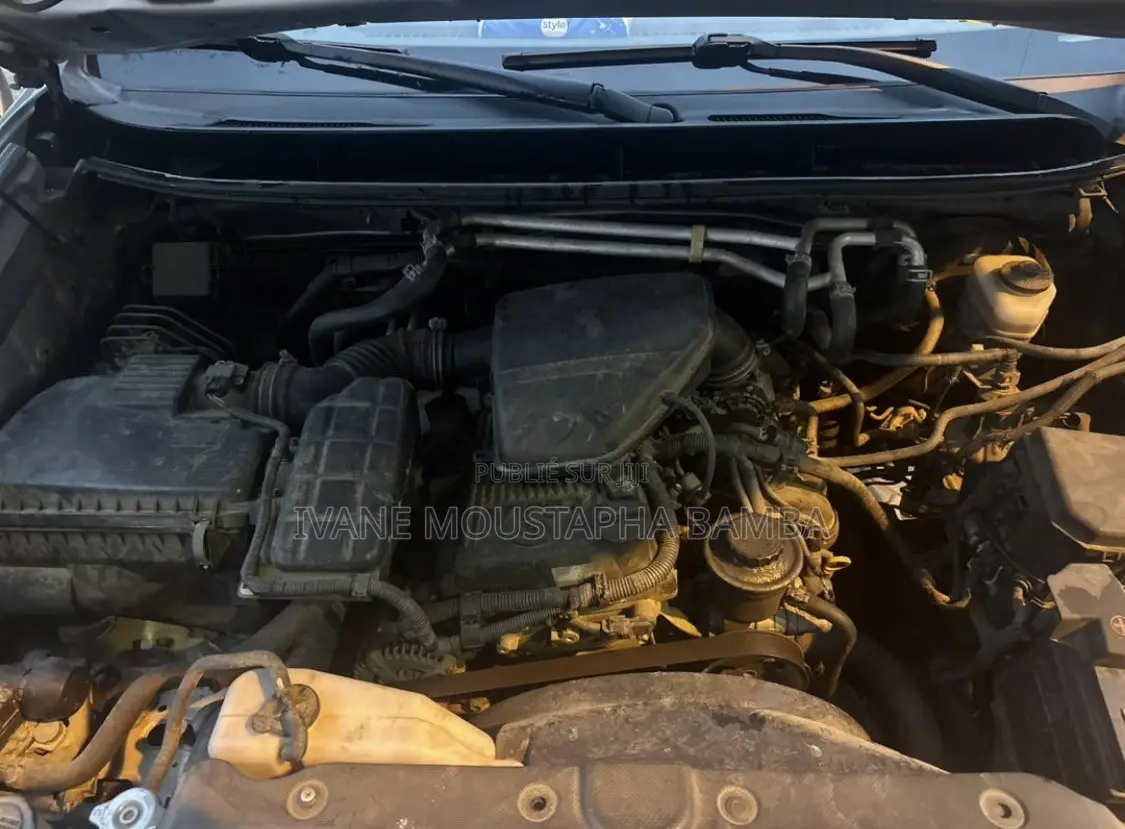 Nouveau Toyota Land Cruiser 2013 Gris