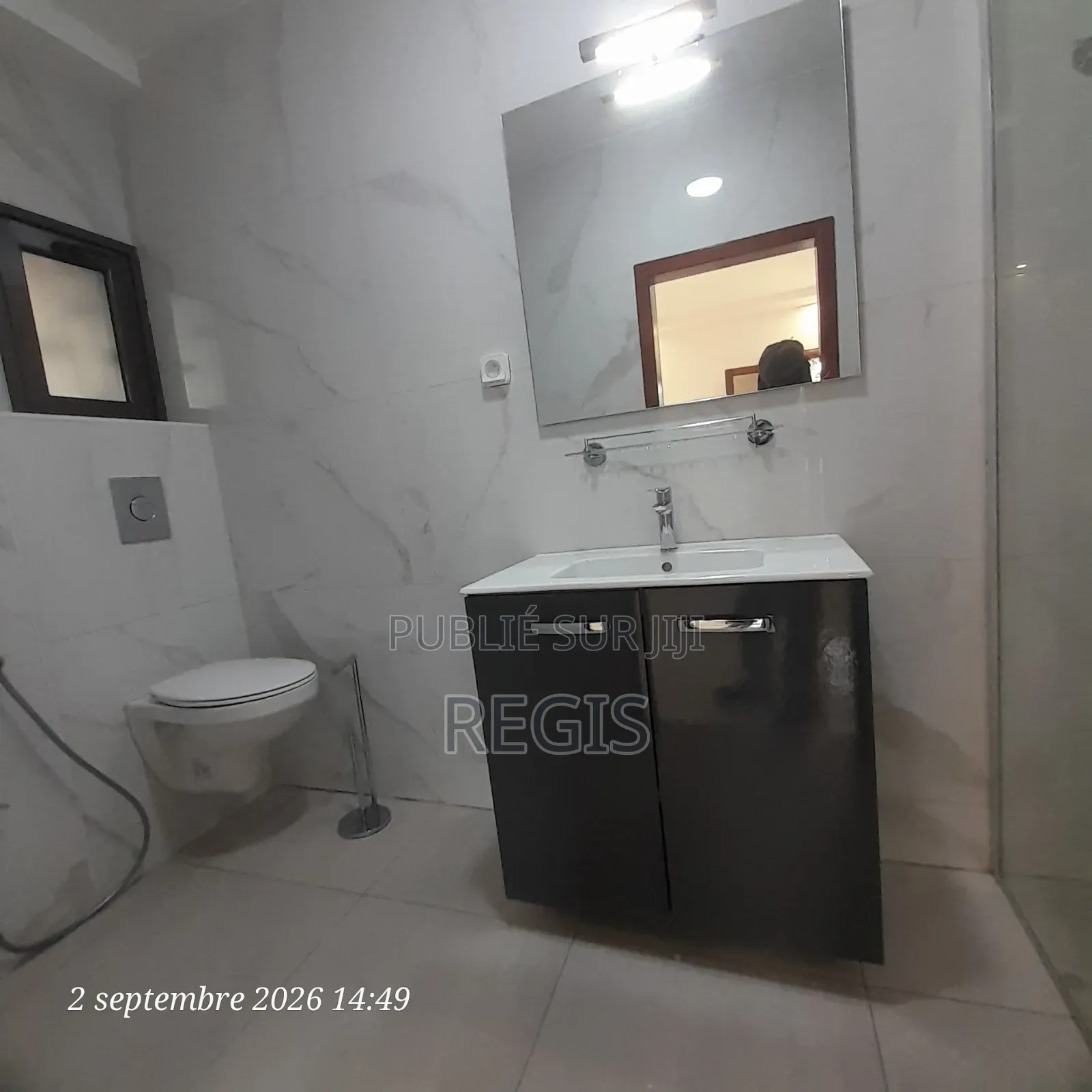 5chbre Duplex dans Regis, Cocody à Louer