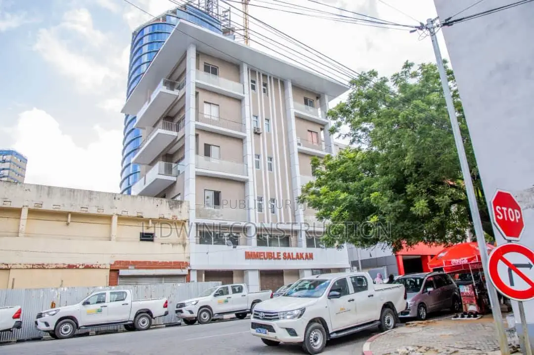 1chbre Appartement dans Le Plateau à Vendre
