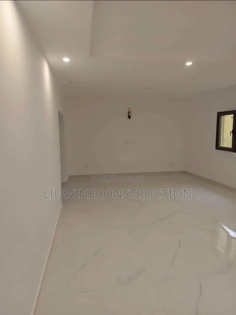 4chbre Duplex dans Le Plateau à Louer