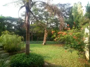 3chbre Villa dans Cocody à Louer