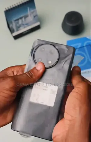 Nouveau Tecno Camon 30S 256 GB Blanc