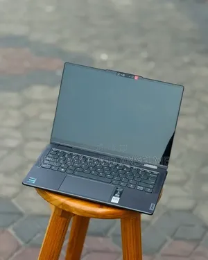 Nouveau Lenovo ThinkPad X1 Yoga 16GB Intel Core i7 SSD 1T