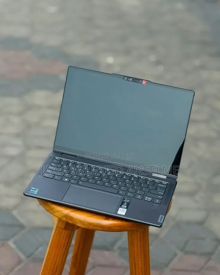 Nouveau Lenovo ThinkPad X1 Yoga 16GB Intel Core i7 SSD 1T