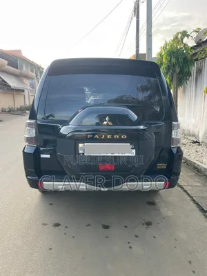 Mitsubishi Pajero 2024 Noir