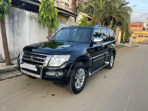 Mitsubishi Pajero 2024 Noir