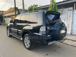 Mitsubishi Pajero 2024 Noir