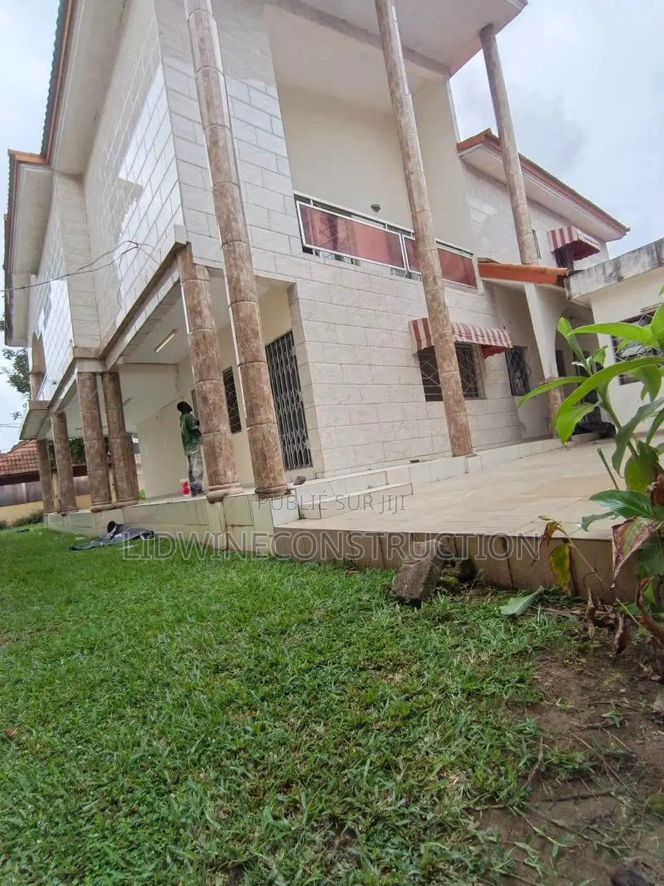 6chbre Duplex dans Cocody à Louer