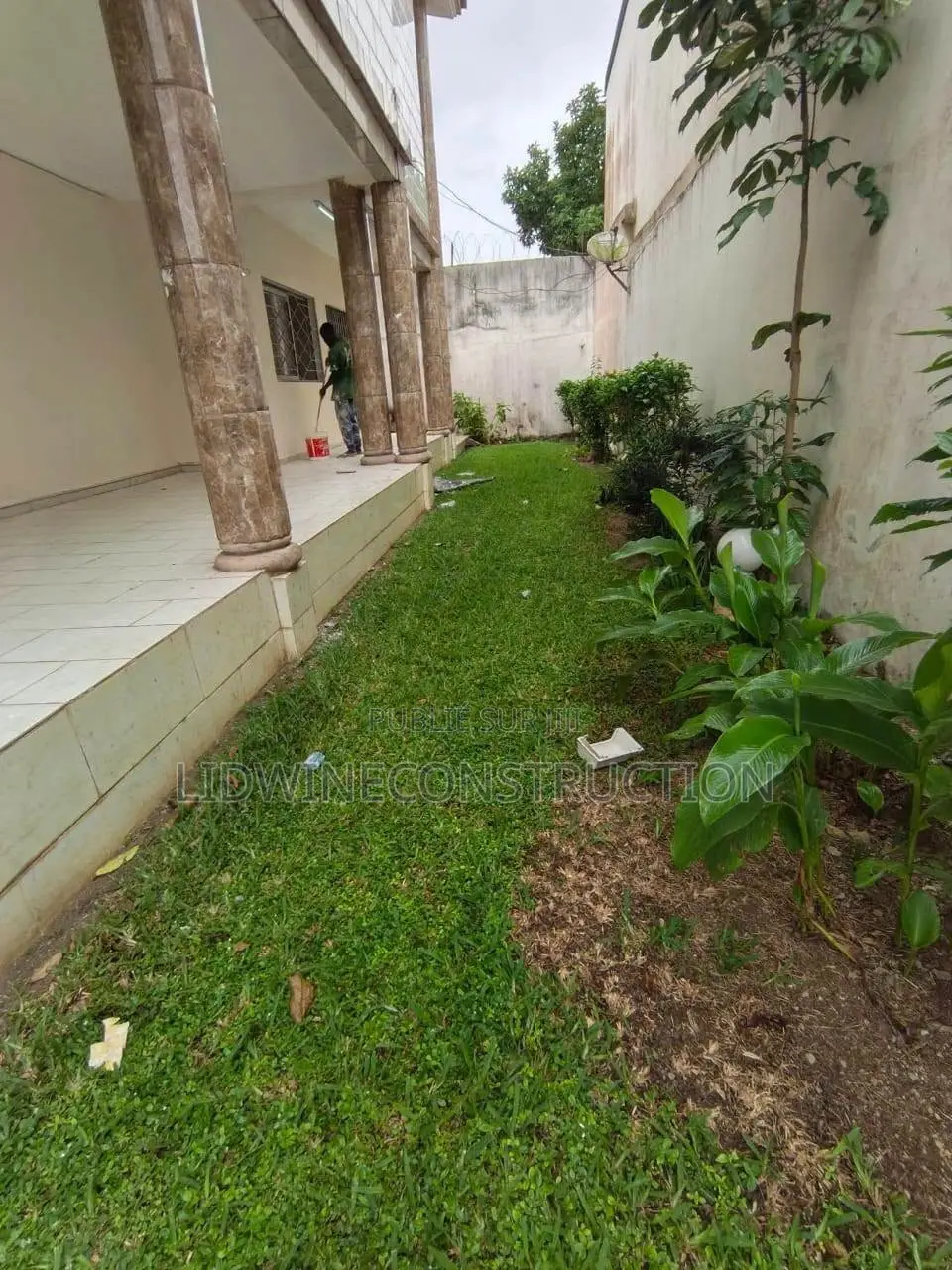 6chbre Duplex dans Cocody à Louer