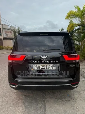 Toyota Land Cruiser 2024 Noir
