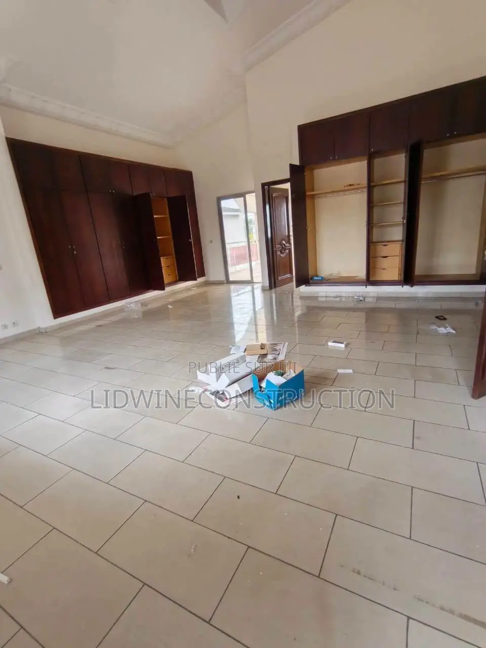6chbre Duplex dans Cocody à Louer