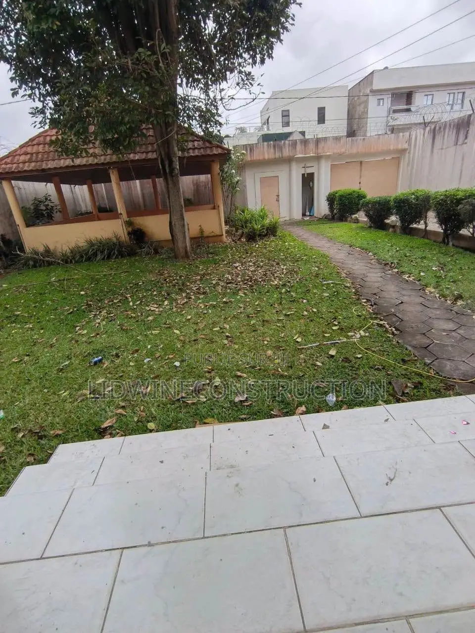 6chbre Duplex dans Cocody à Louer