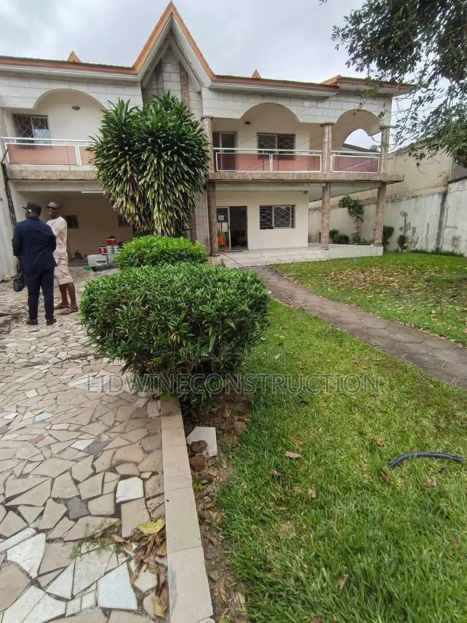 6chbre Duplex dans Cocody à Louer