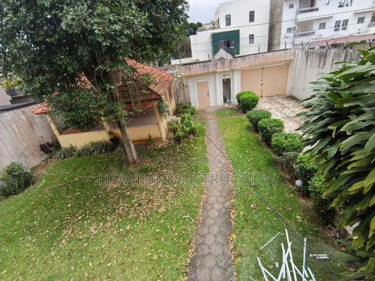 6chbre Duplex dans Cocody à Louer