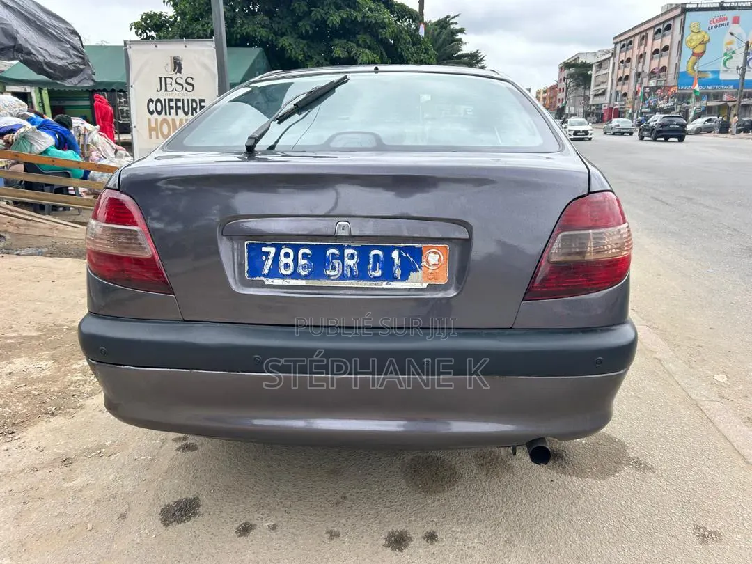 Toyota Avensis 2008 Noir
