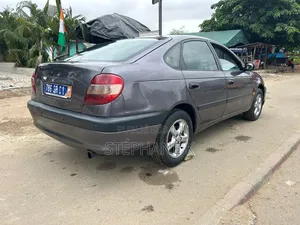 Toyota Avensis 2008 Noir
