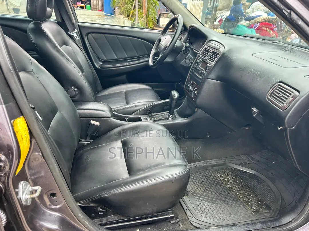 Toyota Avensis 2008 Noir