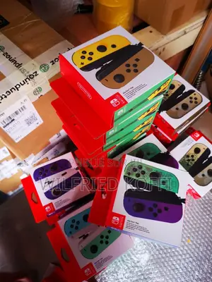 Paire De Manettes Joy-Con Pour Nintendo Switch (Coloris Variés)