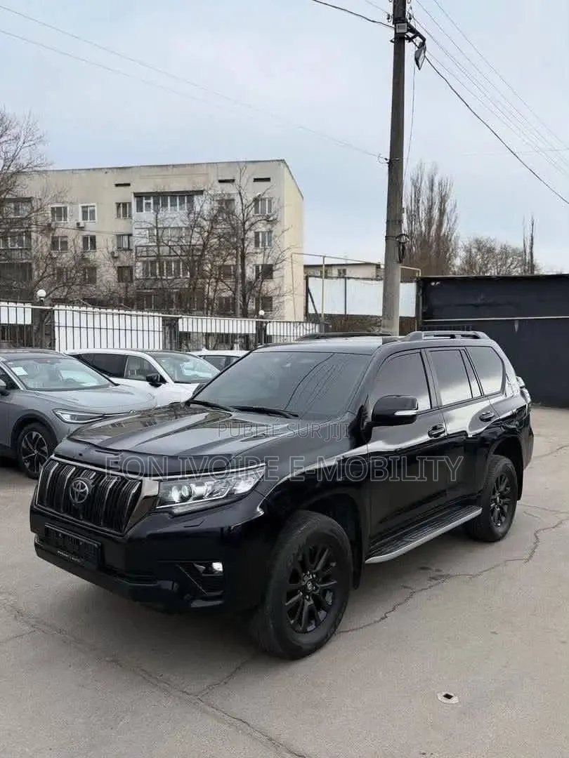 Toyota Land Cruiser 3.3 Diesel 4WD 2022 Noir