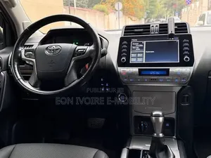 Toyota Land Cruiser 3.3 Diesel 4WD 2022 Noir