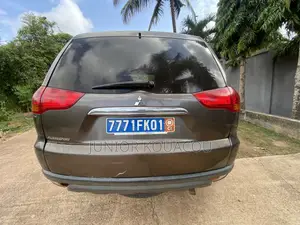 Mitsubishi Pajero 3.2 Di-Dc GLS 2011 Marron