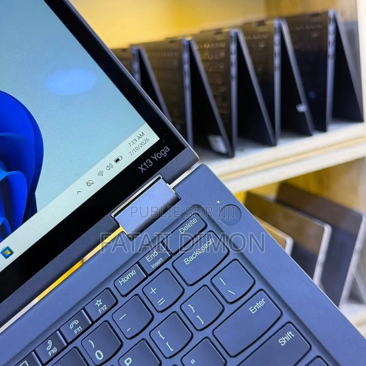 Nouveau Lenovo ThinkPad X1 Yoga 16GB Intel Core i5 SSD 256GB