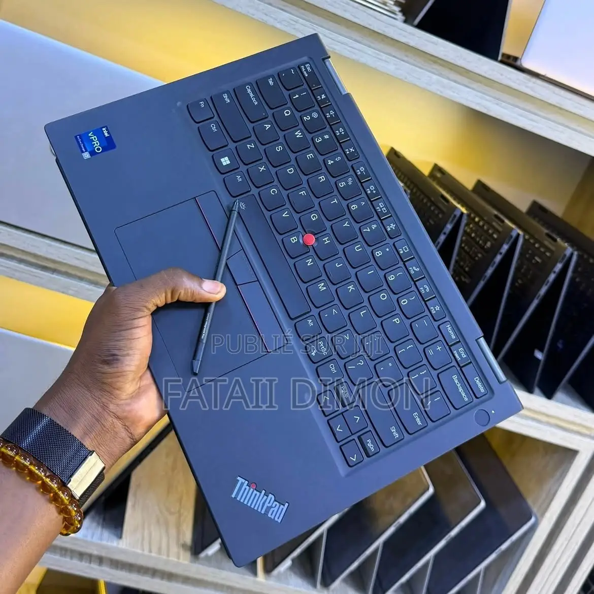 Nouveau Lenovo ThinkPad X1 Yoga 16GB Intel Core i5 SSD 256GB