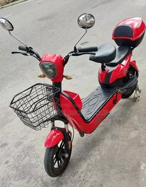Nouveau Yamaha FZS V4 2024 Blanc