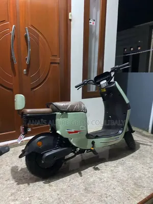 Nouveau Yamaha FZS V4 2024 Blanc