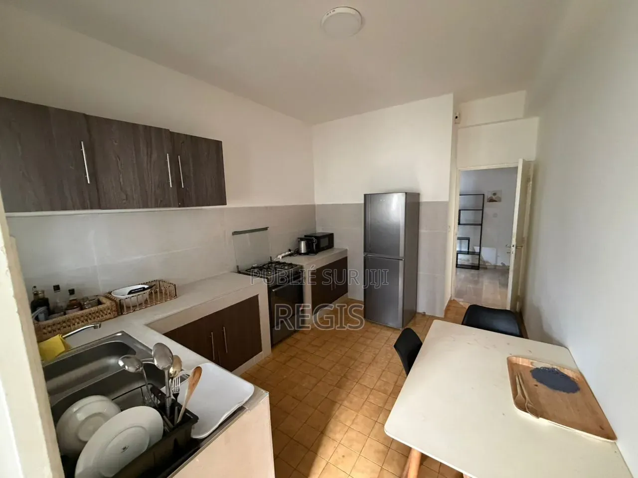Meublé 2chbre Appartement dans Regis, Cocody à Louer