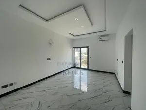 3chbre Appartement dans Regis, Cocody à Louer
