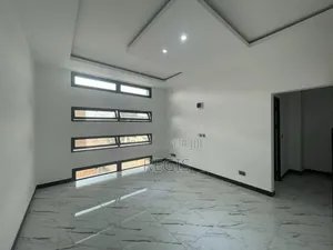 3chbre Appartement dans Regis, Cocody à Louer