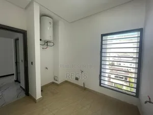 3chbre Appartement dans Regis, Cocody à Louer