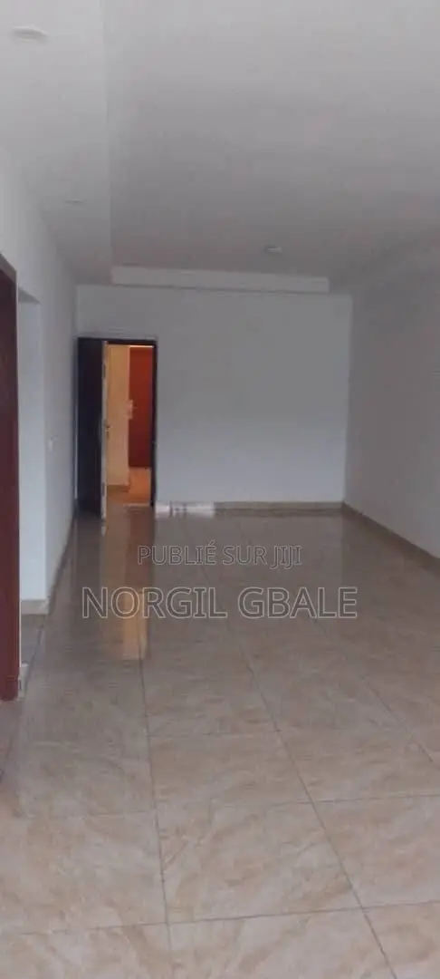 3chbre Appartement dans Avec Noco Naco, Deux Plateaux à Louer