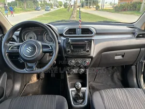 Suzuki Dzire 2024 Blanc