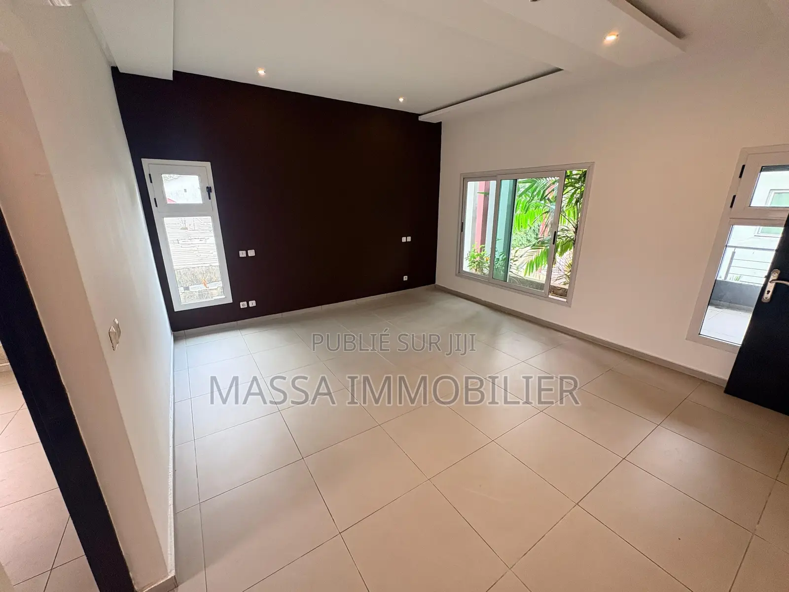 5chbre Villa dans Massa Immobilier, Deux Plateaux à Louer