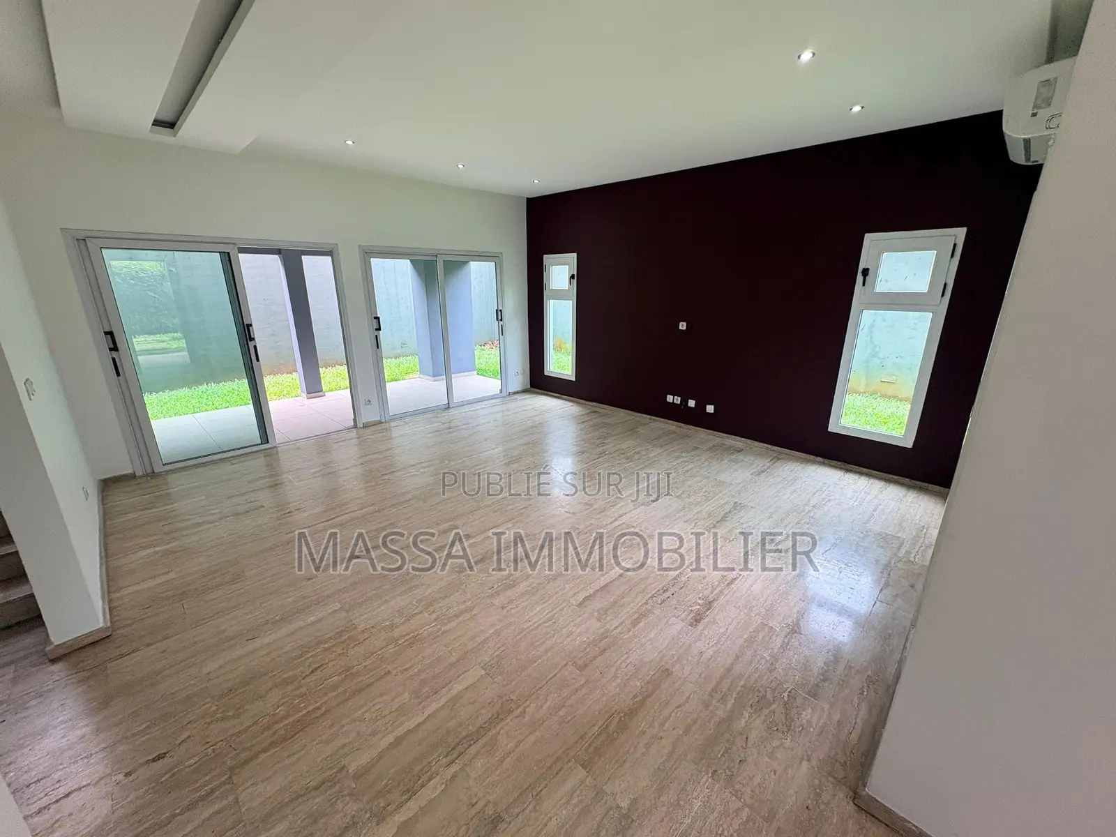 5chbre Villa dans Massa Immobilier, Deux Plateaux à Louer
