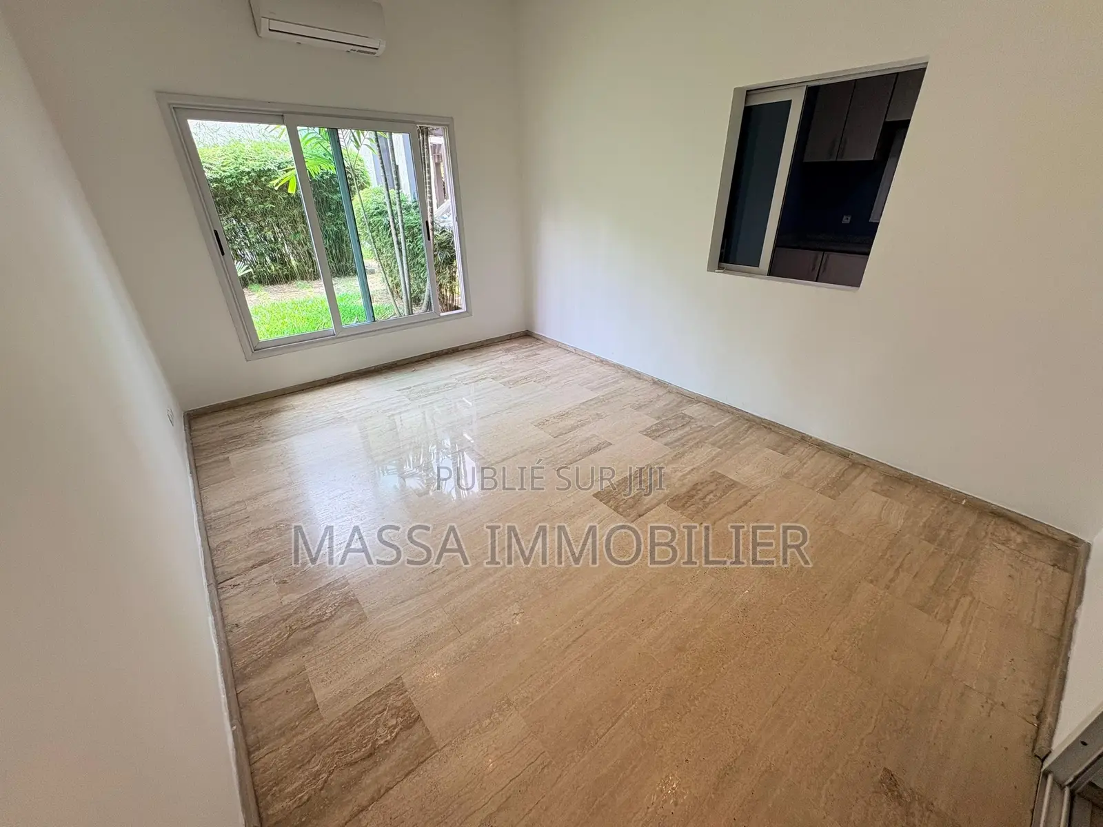 5chbre Villa dans Massa Immobilier, Deux Plateaux à Louer