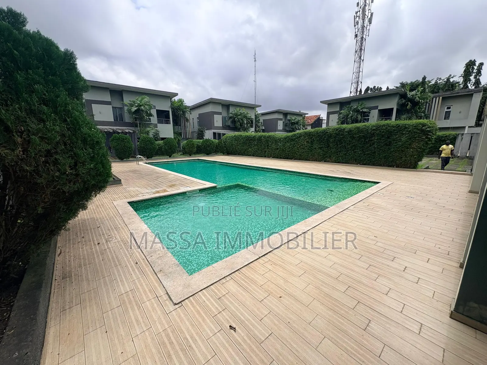 5chbre Villa dans Massa Immobilier, Deux Plateaux à Louer