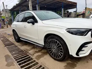 Mercedes-Benz GLC-Class GLC 300 2023 Blanc