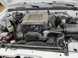 Nissan Hardbody 2018 Blanc