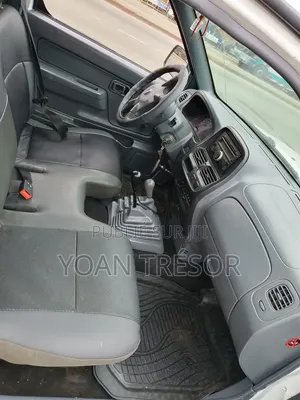 Nissan Hardbody 2018 Blanc