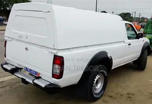 Nissan Hardbody 2018 Blanc