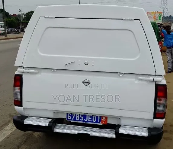 Nissan Hardbody 2018 Blanc