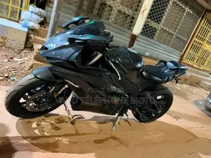 Nouveau Kawasaki Bike 2012 Noir