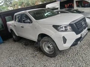 Nissan Navara 2024 Blanc
