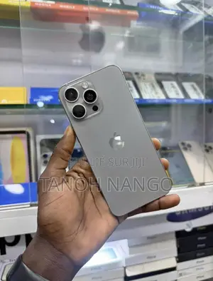 Apple iPhone 15 Pro Max 256 GB Gris