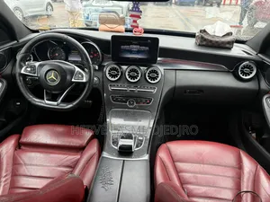 Mercedes-Benz C300 2016 Noir
