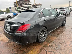 Mercedes-Benz C300 2016 Noir